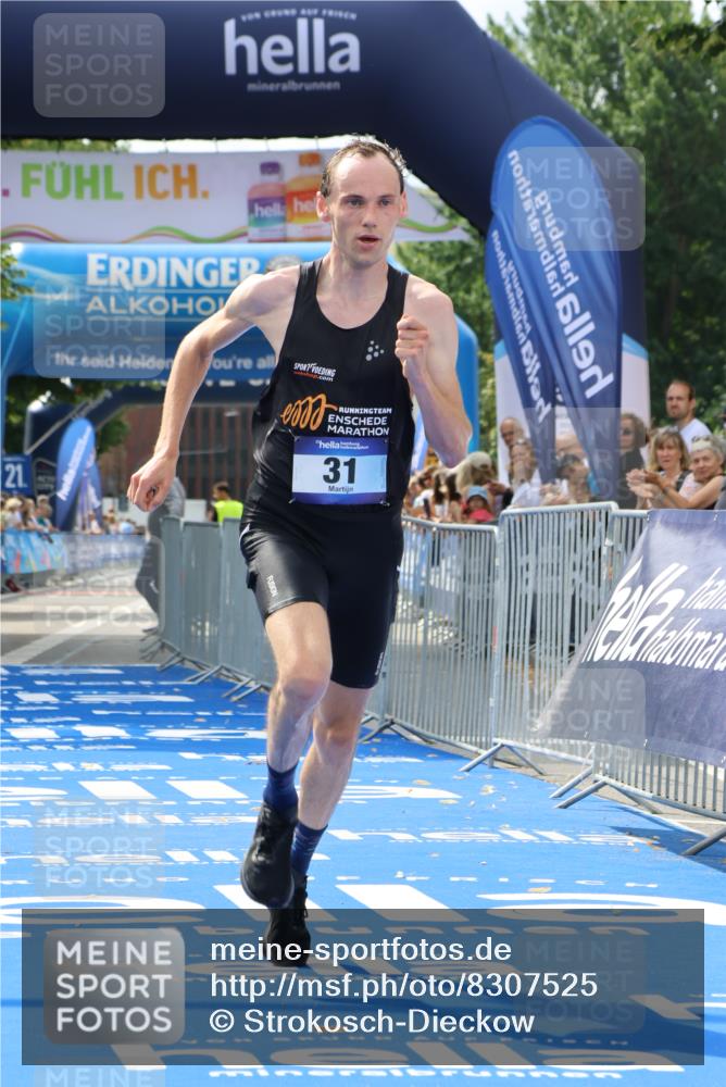 29.06.2025 - hella hamburg halbmarathon Strokosch-Dieckow http://msf.ph/oto/8307525 29.06.2025 10:14:00 Ziel 31, 42, 14689 meine-sportfotos.de