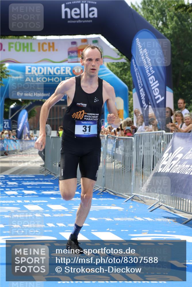 29.06.2025 - hella hamburg halbmarathon Strokosch-Dieckow http://msf.ph/oto/8307588 29.06.2025 10:14:00 Ziel 31, 42, 14689 meine-sportfotos.de