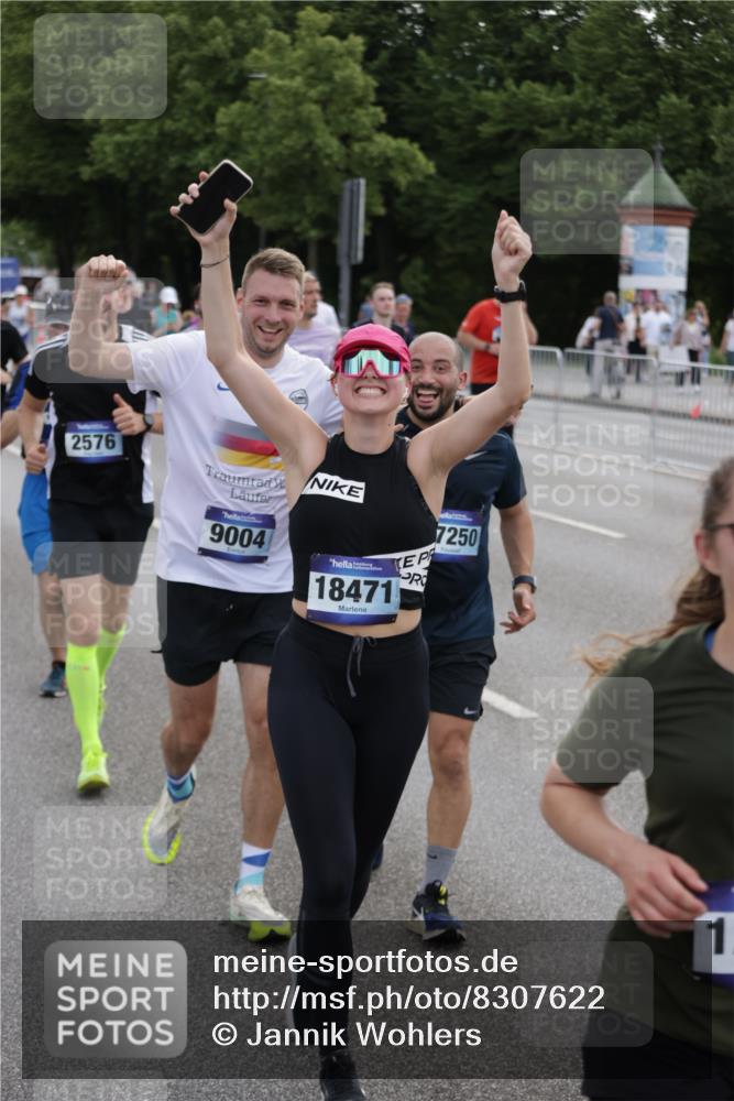 29.06.2025 - hella hamburg halbmarathon Jannik Wohlers http://msf.ph/oto/8307622 29.06.2025 10:38:13 Lombardsbrücke 56, 1721, 2151, 2576, 2660, 2693, 3216, 3323, 3726, 3841, 4028, 4139, 4155, 4159, 4259, 4260, 4316, 4883, 5085, 5089, 5155, 5617, 5684, 5913, 6695, 6696, 6875, 7117, 7148, 7371, 7561, 7692, 7849, 8583, 8635, 8747, 9004, 9455, 11635, 11697, 12072, 12075, 12116, 12577, 13000, 13200, 13823, 14096, 15644, 15755, 16174, 16181, 16214, 16346, 16708, 17091, 17250, 17333, 17478, 18471, 18709 meine-sportfotos.de