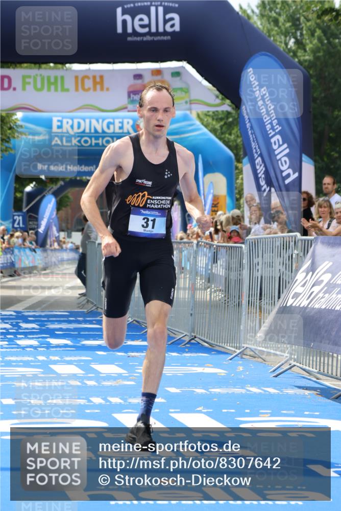 29.06.2025 - hella hamburg halbmarathon Strokosch-Dieckow http://msf.ph/oto/8307642 29.06.2025 10:14:00 Ziel 31, 42, 14689 meine-sportfotos.de