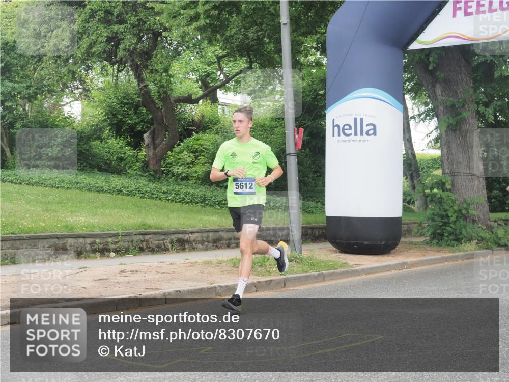 29.06.2025 - hella hamburg halbmarathon KatJ http://msf.ph/oto/8307670 29.06.2025 10:14:49 Zwischen KM18-KM19 5612 meine-sportfotos.de