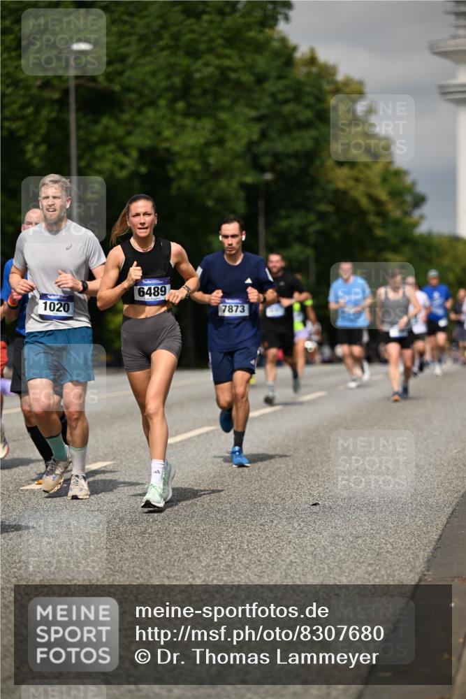 29.06.2025 - hella hamburg halbmarathon Dr. Thomas Lammeyer http://msf.ph/oto/8307680 29.06.2025 10:16:54 Kennedybrücke 1020, 1051, 1328, 2531, 2942, 3360, 4187, 4532, 4554, 5597, 5598, 6489, 7873, 8115, 8398, 8405, 9527, 9705, 10409, 10581 meine-sportfotos.de