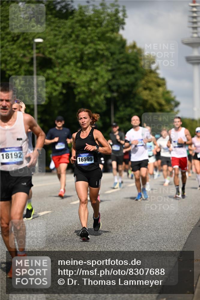 29.06.2025 - hella hamburg halbmarathon Dr. Thomas Lammeyer http://msf.ph/oto/8307688 29.06.2025 09:54:32 Kennedybrücke 1256, 1441, 1677, 1962, 2546, 2579, 3056, 4854, 4888, 4889, 4893, 5026, 5087, 5472, 5506, 5752, 5916, 6080, 6429, 6639, 6721, 6901, 7110, 7116, 7284, 7635, 8091, 8122, 8319, 8574, 8966, 9313, 9755, 9833, 10064, 10415, 10469, 11284 meine-sportfotos.de