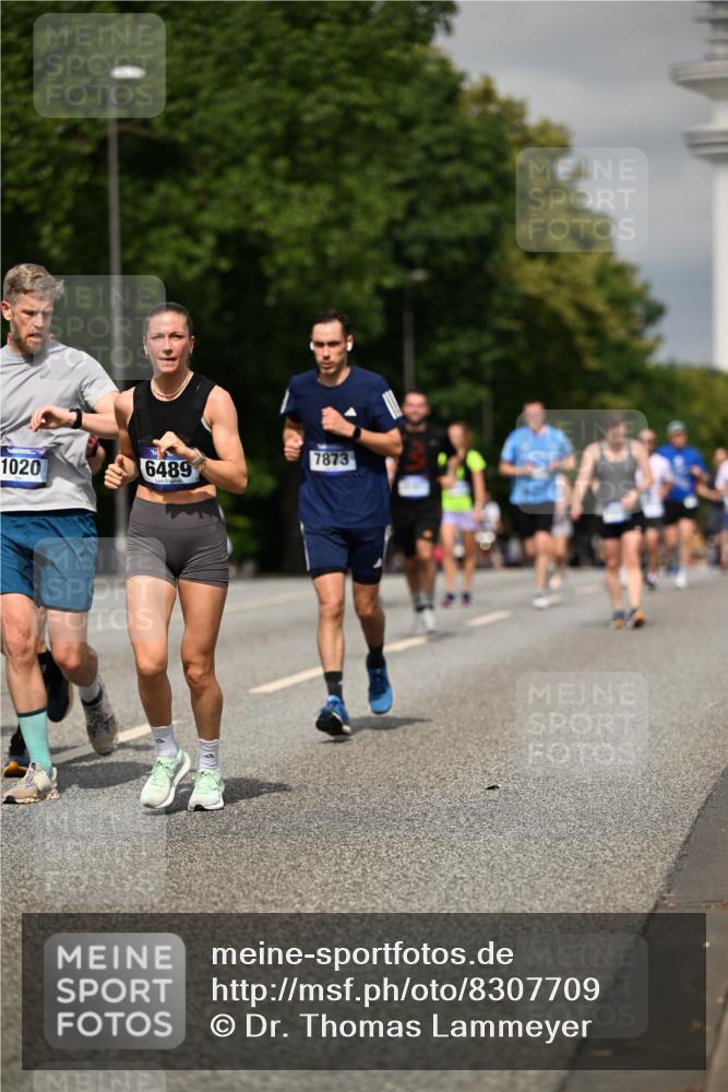 29.06.2025 - hella hamburg halbmarathon Dr. Thomas Lammeyer http://msf.ph/oto/8307709 29.06.2025 10:16:54 Kennedybrücke 1020, 1051, 1328, 2531, 2942, 3360, 4187, 4532, 4554, 5597, 5598, 6489, 7873, 8115, 8398, 8405, 9527, 9705, 10409, 10581 meine-sportfotos.de