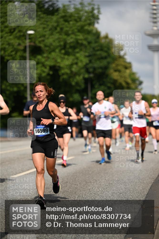 29.06.2025 - hella hamburg halbmarathon Dr. Thomas Lammeyer http://msf.ph/oto/8307734 29.06.2025 09:54:33 Kennedybrücke 1256, 1441, 1677, 1962, 2546, 2579, 3056, 3947, 4854, 4888, 4889, 4893, 5026, 5087, 5506, 5752, 5916, 6080, 6429, 6639, 6721, 6901, 7110, 7116, 7284, 7635, 8091, 8122, 8319, 8574, 8966, 9313, 9755, 9833, 10064, 10415, 10469 meine-sportfotos.de