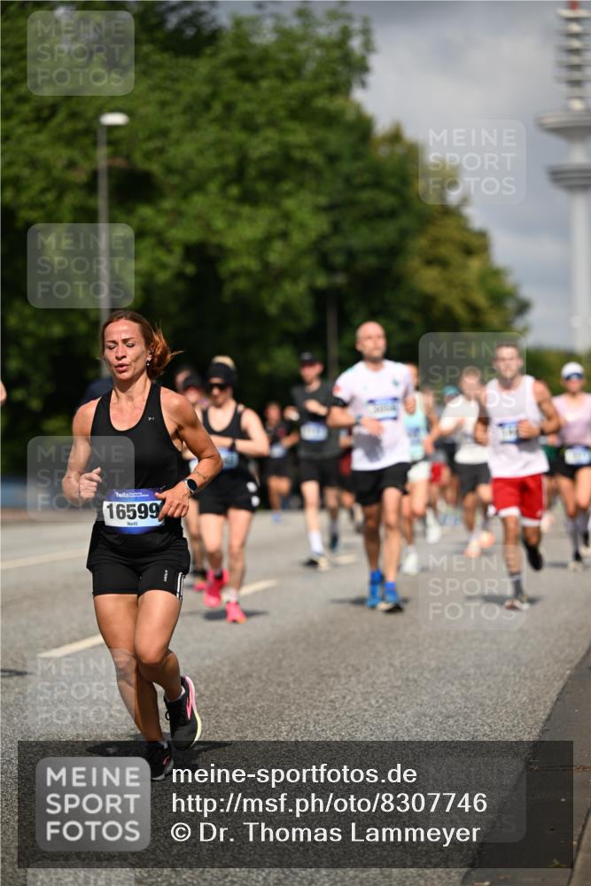 29.06.2025 - hella hamburg halbmarathon Dr. Thomas Lammeyer http://msf.ph/oto/8307746 29.06.2025 09:54:33 Kennedybrücke 1256, 1441, 1677, 1962, 2546, 2579, 3056, 3947, 4854, 4888, 4889, 4893, 5026, 5087, 5506, 5752, 5916, 6080, 6429, 6639, 6721, 6901, 7110, 7116, 7284, 7635, 8091, 8122, 8319, 8574, 8966, 9313, 9755, 9833, 10064, 10415, 10469 meine-sportfotos.de