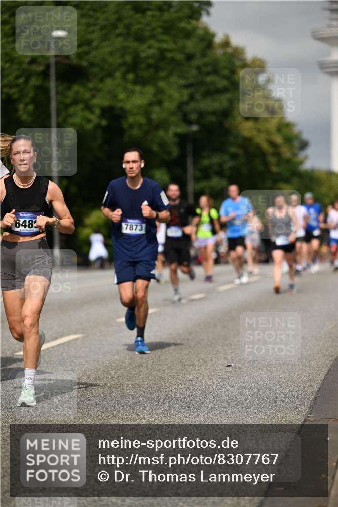 29.06.2025 - hella hamburg halbmarathon Dr. Thomas Lammeyer http://msf.ph/oto/8307767 29.06.2025 10:16:54 Kennedybrücke 1020, 1051, 1328, 2531, 2942, 3360, 4187, 4532, 4554, 5597, 5598, 6489, 7873, 8115, 8398, 8405, 9527, 9705, 10409, 10581 meine-sportfotos.de