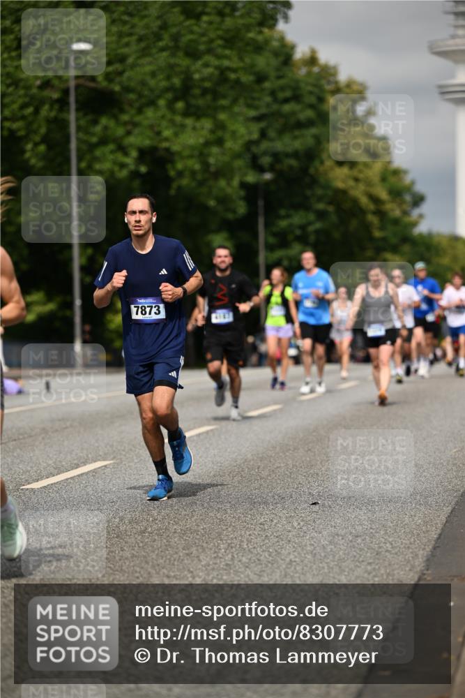 29.06.2025 - hella hamburg halbmarathon Dr. Thomas Lammeyer http://msf.ph/oto/8307773 29.06.2025 10:16:55 Kennedybrücke 1020, 1051, 1328, 2531, 2942, 3360, 4187, 4532, 4554, 5597, 5598, 6489, 7873, 8115, 8398, 8405, 9527, 9705, 10409, 10581 meine-sportfotos.de