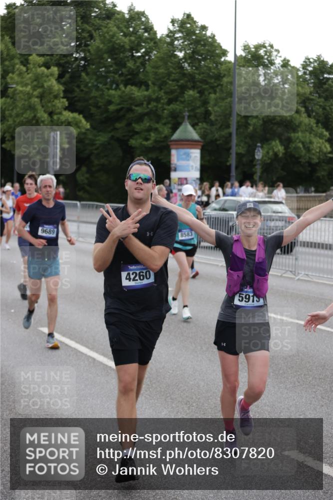 29.06.2025 - hella hamburg halbmarathon Jannik Wohlers http://msf.ph/oto/8307820 29.06.2025 10:38:17 Lombardsbrücke 56, 1721, 2576, 2660, 2693, 3216, 3323, 3726, 3927, 4028, 4139, 4155, 4259, 4260, 4316, 5617, 5684, 5913, 6695, 6696, 6875, 7148, 7263, 7371, 7561, 7692, 7849, 8367, 8583, 8635, 8747, 9004, 9455, 11059, 11635, 11697, 12028, 12072, 12075, 12577, 13000, 14096, 15755, 16174, 16181, 16346, 17250, 17333, 17478, 18050, 18471, 18504, 18709 meine-sportfotos.de