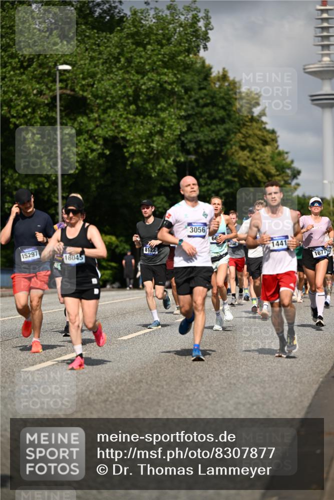 29.06.2025 - hella hamburg halbmarathon Dr. Thomas Lammeyer http://msf.ph/oto/8307877 29.06.2025 09:54:34 Kennedybrücke 1256, 1441, 1677, 1962, 2546, 2579, 3056, 3947, 4854, 4888, 4889, 4893, 5026, 5087, 5506, 5752, 5916, 6429, 6593, 6639, 6721, 6901, 7116, 7284, 7635, 8091, 8122, 8319, 8574, 8966, 9313, 9755, 9833, 10064, 10415, 10469 meine-sportfotos.de