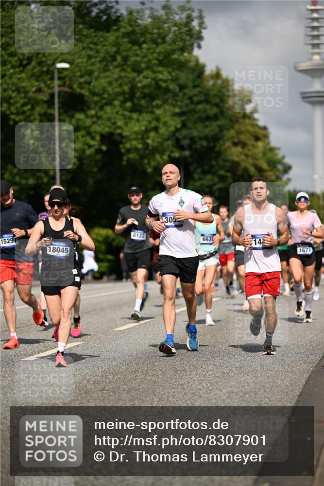 29.06.2025 - hella hamburg halbmarathon Dr. Thomas Lammeyer http://msf.ph/oto/8307901 29.06.2025 09:54:34 Kennedybrücke 1256, 1441, 1677, 1962, 2546, 2579, 3056, 3947, 4854, 4888, 4889, 4893, 5026, 5087, 5506, 5752, 5916, 6429, 6593, 6639, 6721, 6901, 7116, 7284, 7635, 8091, 8122, 8319, 8574, 8966, 9313, 9755, 9833, 10064, 10415, 10469 meine-sportfotos.de