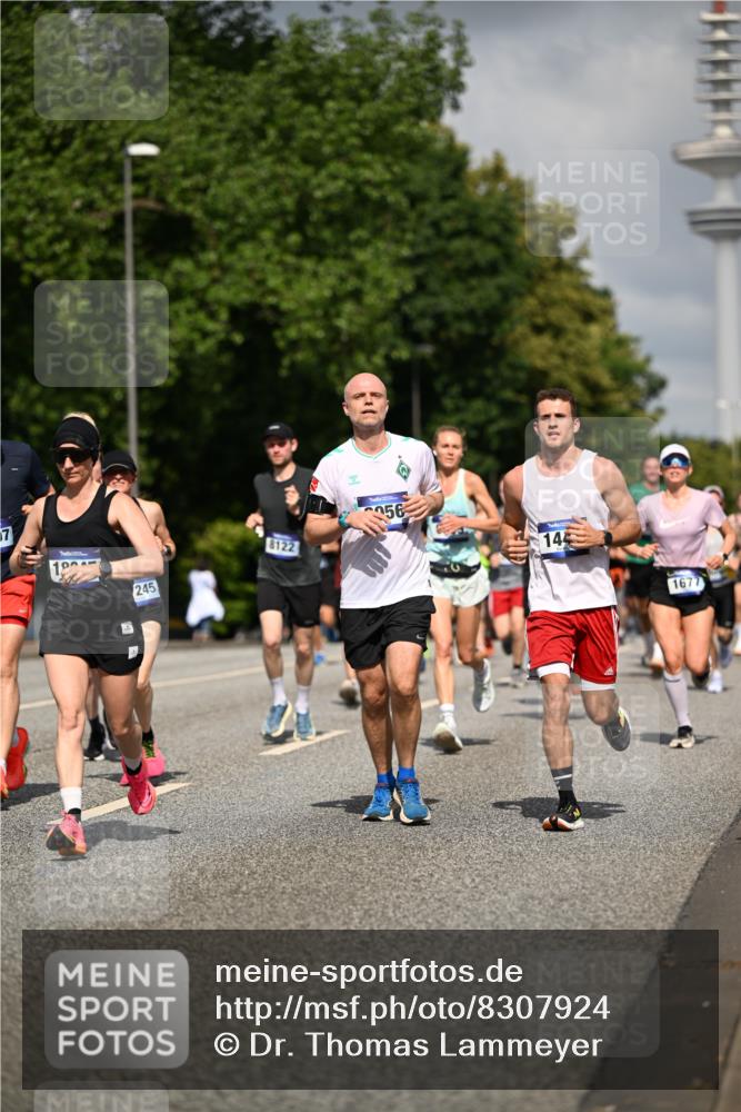 29.06.2025 - hella hamburg halbmarathon Dr. Thomas Lammeyer http://msf.ph/oto/8307924 29.06.2025 09:54:34 Kennedybrücke 1256, 1441, 1677, 1962, 2546, 2579, 3056, 3947, 4854, 4888, 4889, 4893, 5026, 5087, 5506, 5752, 5916, 6429, 6593, 6639, 6721, 6901, 7116, 7284, 7635, 8091, 8122, 8319, 8574, 8966, 9313, 9755, 9833, 10064, 10415, 10469 meine-sportfotos.de
