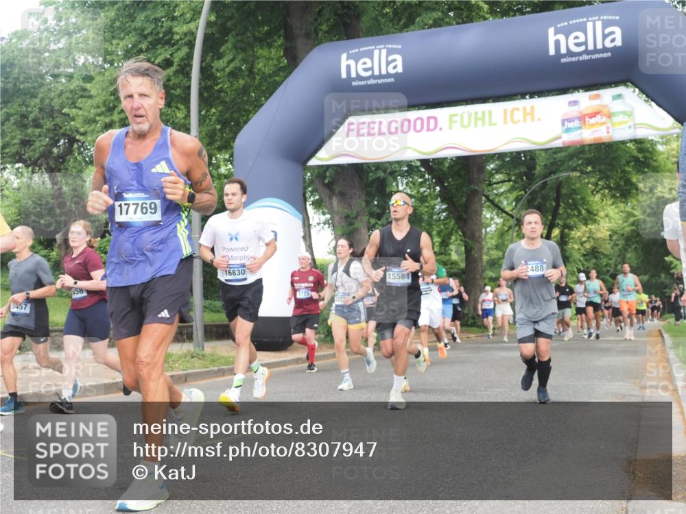 29.06.2025 - hella hamburg halbmarathon KatJ http://msf.ph/oto/8307947 29.06.2025 10:44:13 Zwischen KM18-KM19 1715, 1833, 2025, 2488, 3093, 3413, 3859, 4426, 4467, 5457, 5458 meine-sportfotos.de