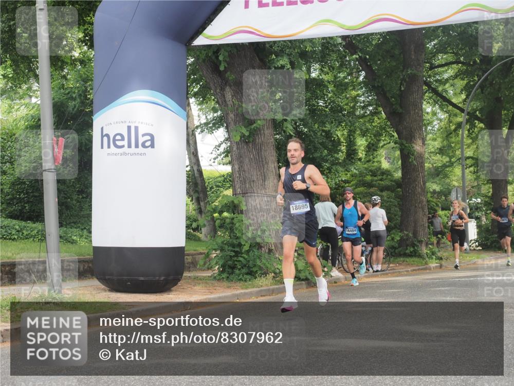 29.06.2025 - hella hamburg halbmarathon KatJ http://msf.ph/oto/8307962 29.06.2025 10:14:56 Zwischen KM18-KM19  meine-sportfotos.de