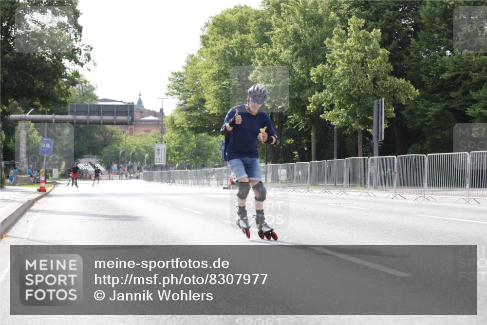 29.06.2025 - hella hamburg halbmarathon Jannik Wohlers http://msf.ph/oto/8307977 29.06.2025 08:57:56 Lombardsbrücke  meine-sportfotos.de