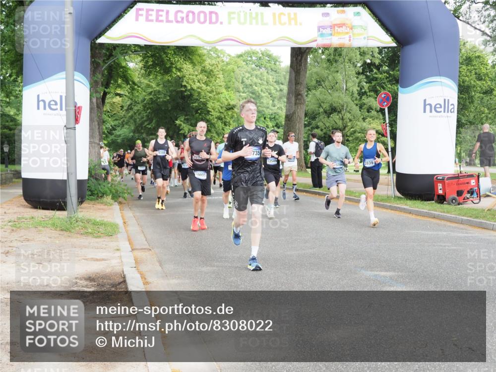 29.06.2025 - hella hamburg halbmarathon MichiJ http://msf.ph/oto/8308022 29.06.2025 10:35:46 Zwischen KM18-KM19 1696, 2839, 2869, 3747, 6009, 9482, 10000, 15735, 16175, 16766 meine-sportfotos.de