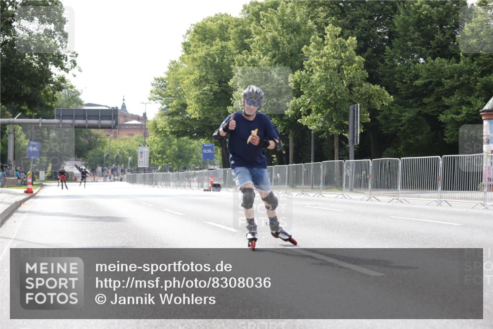 29.06.2025 - hella hamburg halbmarathon Jannik Wohlers http://msf.ph/oto/8308036 29.06.2025 08:57:56 Lombardsbrücke  meine-sportfotos.de