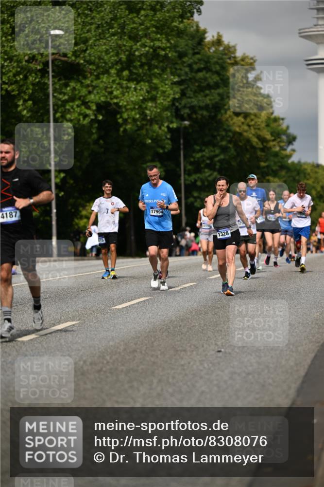 29.06.2025 - hella hamburg halbmarathon Dr. Thomas Lammeyer http://msf.ph/oto/8308076 29.06.2025 10:16:58 Kennedybrücke 1020, 1051, 1328, 2531, 2942, 3360, 4187, 4532, 4554, 5597, 5598, 6489, 7873, 8115, 8398, 8405, 9527, 10581 meine-sportfotos.de