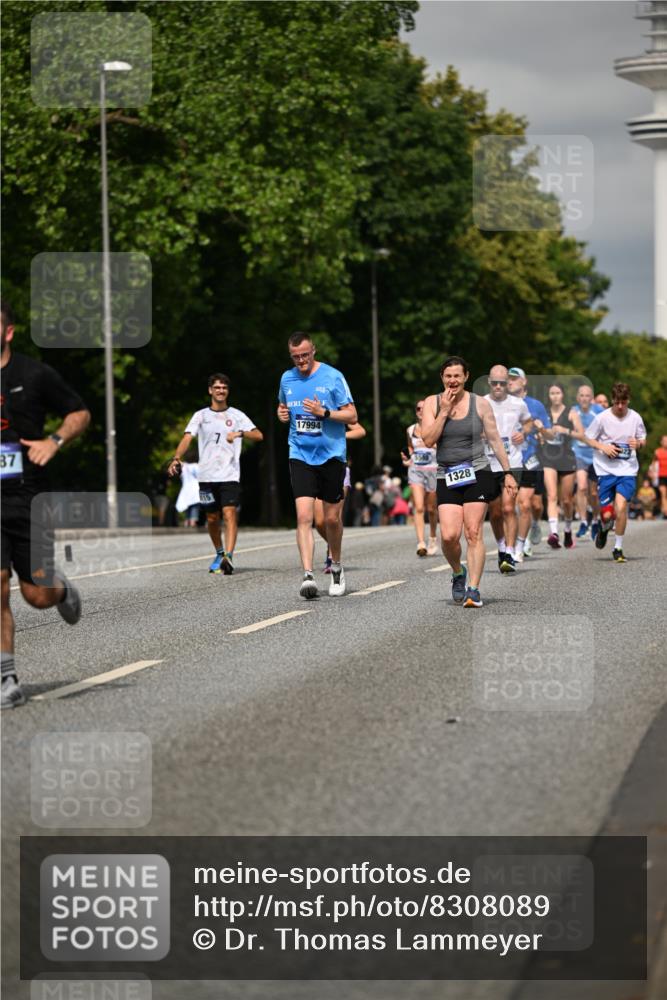 29.06.2025 - hella hamburg halbmarathon Dr. Thomas Lammeyer http://msf.ph/oto/8308089 29.06.2025 10:16:58 Kennedybrücke 1020, 1051, 1328, 2531, 2942, 3360, 4187, 4532, 4554, 5597, 5598, 6489, 7873, 8115, 8398, 8405, 9527, 10581 meine-sportfotos.de