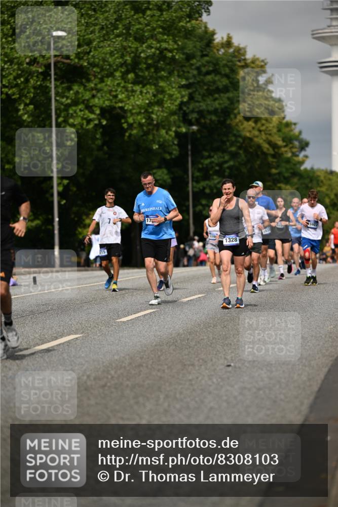 29.06.2025 - hella hamburg halbmarathon Dr. Thomas Lammeyer http://msf.ph/oto/8308103 29.06.2025 10:16:58 Kennedybrücke 1020, 1051, 1328, 2531, 2942, 3360, 4187, 4532, 4554, 5597, 5598, 6489, 7873, 8115, 8398, 8405, 9527, 10581 meine-sportfotos.de