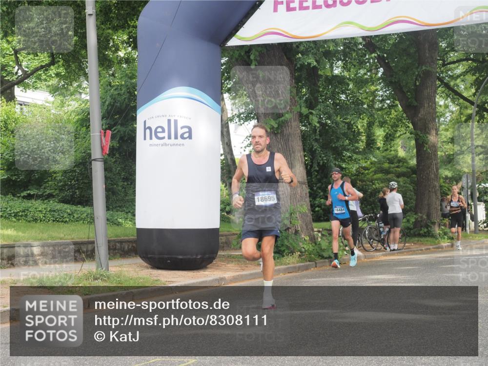 29.06.2025 - hella hamburg halbmarathon KatJ http://msf.ph/oto/8308111 29.06.2025 10:14:56 Zwischen KM18-KM19  meine-sportfotos.de