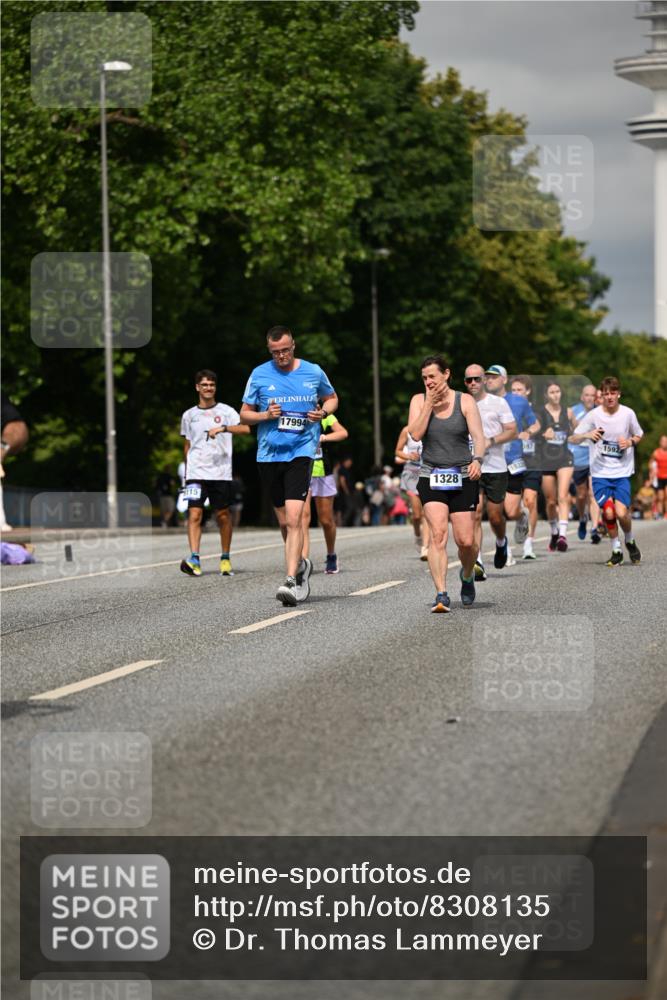 29.06.2025 - hella hamburg halbmarathon Dr. Thomas Lammeyer http://msf.ph/oto/8308135 29.06.2025 10:16:58 Kennedybrücke 1020, 1051, 1328, 2531, 2942, 3360, 4187, 4532, 4554, 5597, 5598, 6489, 7873, 8115, 8398, 8405, 9527, 10581 meine-sportfotos.de