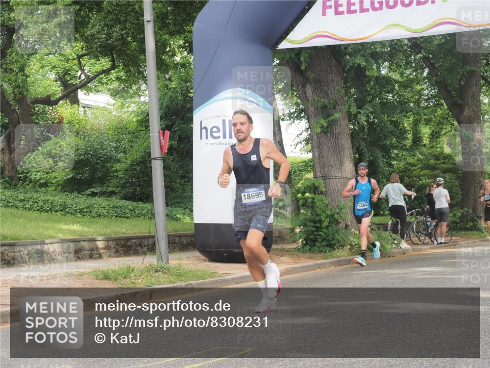 29.06.2025 - hella hamburg halbmarathon KatJ http://msf.ph/oto/8308231 29.06.2025 10:14:57 Zwischen KM18-KM19  meine-sportfotos.de