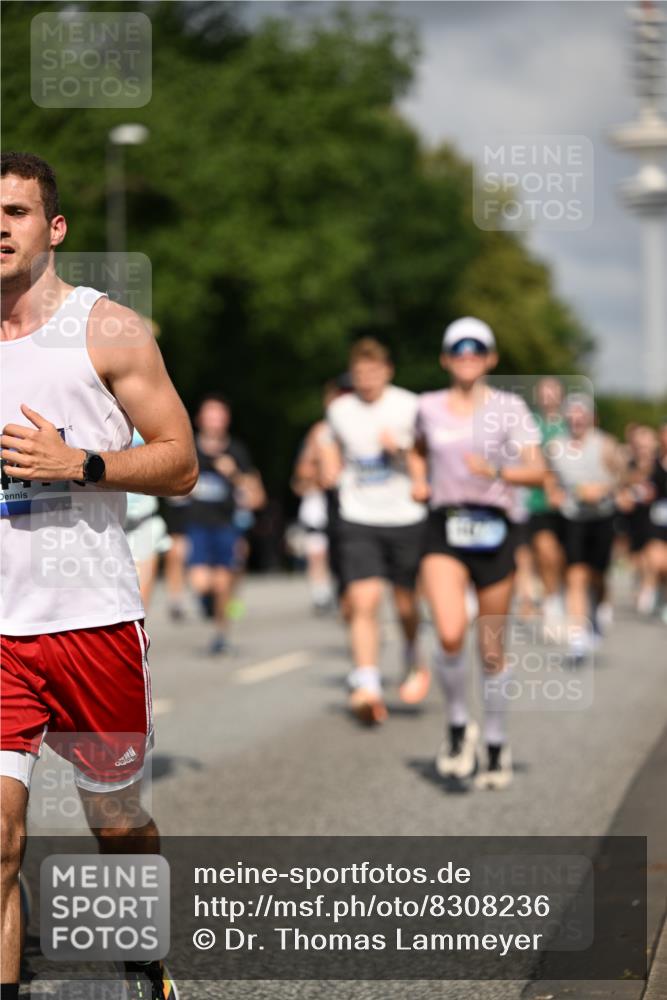 29.06.2025 - hella hamburg halbmarathon Dr. Thomas Lammeyer http://msf.ph/oto/8308236 29.06.2025 09:54:37 Kennedybrücke 1256, 1441, 1677, 1912, 1962, 2546, 2579, 3056, 3947, 4854, 4865, 4888, 4889, 5087, 5275, 5506, 5752, 6429, 6593, 6639, 6721, 6901, 7116, 7284, 7378, 7635, 7693, 8091, 8122, 8319, 8574, 8966, 9313, 9371, 9755, 9833, 9885, 10064, 10193, 10415, 10469 meine-sportfotos.de