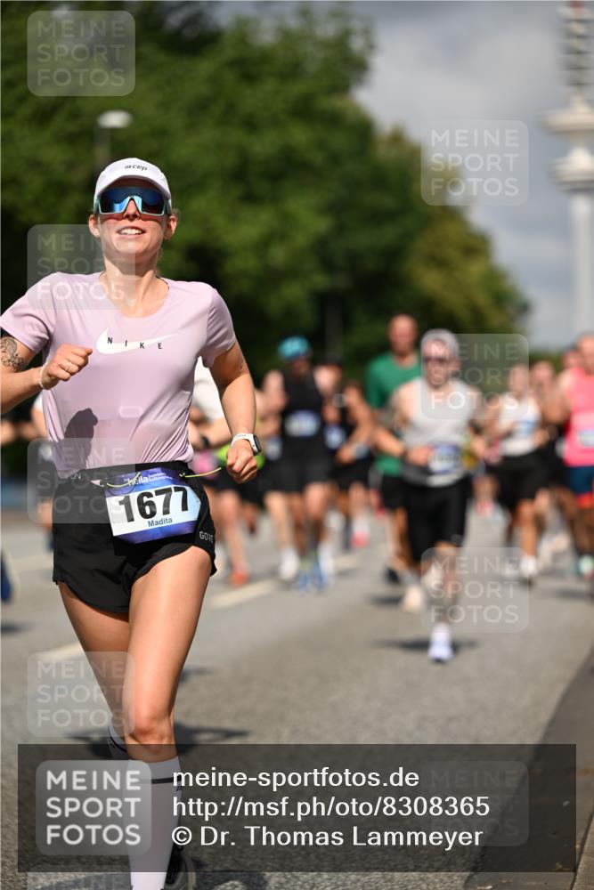 29.06.2025 - hella hamburg halbmarathon Dr. Thomas Lammeyer http://msf.ph/oto/8308365 29.06.2025 09:54:39 Kennedybrücke 1256, 1441, 1677, 1912, 1962, 2579, 3056, 3947, 4854, 4865, 4888, 4889, 5087, 5275, 5506, 6429, 6593, 6639, 6721, 6901, 7116, 7284, 7378, 7635, 7693, 8122, 8319, 8574, 8966, 9262, 9313, 9371, 9755, 9833, 9885, 10193, 10415, 10469 meine-sportfotos.de