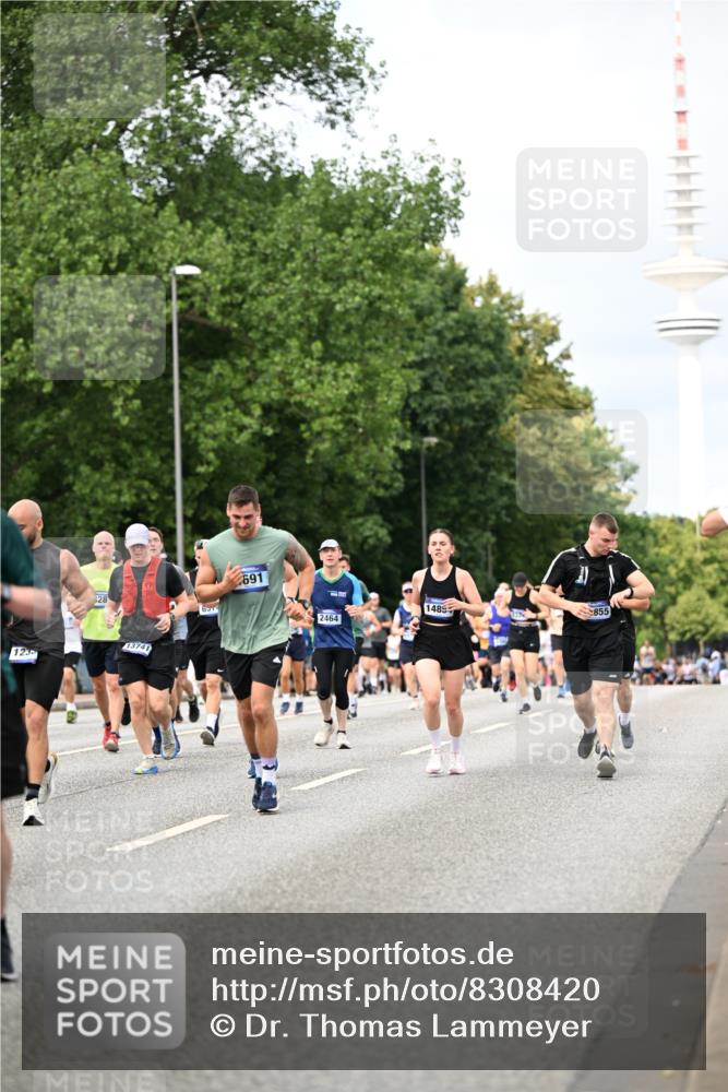 29.06.2025 - hella hamburg halbmarathon Dr. Thomas Lammeyer http://msf.ph/oto/8308420 29.06.2025 10:38:17 Kennedybrücke 1025, 1705, 1764, 1787, 2038, 2276, 2464, 2496, 2510, 2511, 2933, 3264, 3340, 3345, 3848, 4445, 4824, 4826, 4942, 5096, 5566, 5569, 5691, 6034, 6109, 6364, 6515, 6516, 6574, 6718, 6727, 7027, 7324, 7329, 7565, 7653, 7982, 8202, 8277, 8282, 8349, 8401, 9094, 9875, 10007, 10048, 10071, 10561, 10564, 11229, 11338, 11432 meine-sportfotos.de