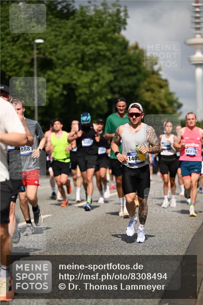29.06.2025 - hella hamburg halbmarathon Dr. Thomas Lammeyer http://msf.ph/oto/8308494 29.06.2025 09:54:39 Kennedybrücke 1256, 1441, 1677, 1912, 1962, 2579, 3056, 3947, 4854, 4865, 4888, 4889, 5087, 5275, 5506, 6429, 6593, 6639, 6721, 6901, 7116, 7284, 7378, 7635, 7693, 8122, 8319, 8574, 8966, 9262, 9313, 9371, 9755, 9833, 9885, 10193, 10415, 10469 meine-sportfotos.de