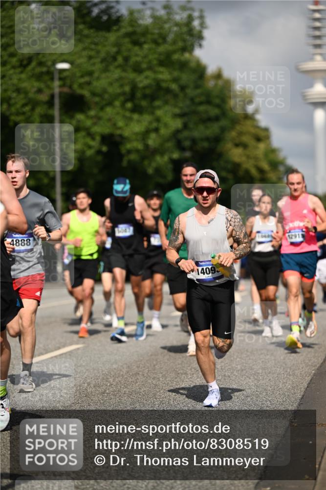 29.06.2025 - hella hamburg halbmarathon Dr. Thomas Lammeyer http://msf.ph/oto/8308519 29.06.2025 09:54:40 Kennedybrücke 1136, 1256, 1441, 1677, 1912, 1962, 2579, 3056, 3700, 3947, 4854, 4865, 4888, 4889, 5087, 5275, 5506, 6429, 6593, 6639, 6721, 6901, 7116, 7284, 7378, 7635, 7693, 8122, 8319, 8966, 9262, 9313, 9371, 9755, 9833, 9885, 10193, 10415, 10469 meine-sportfotos.de