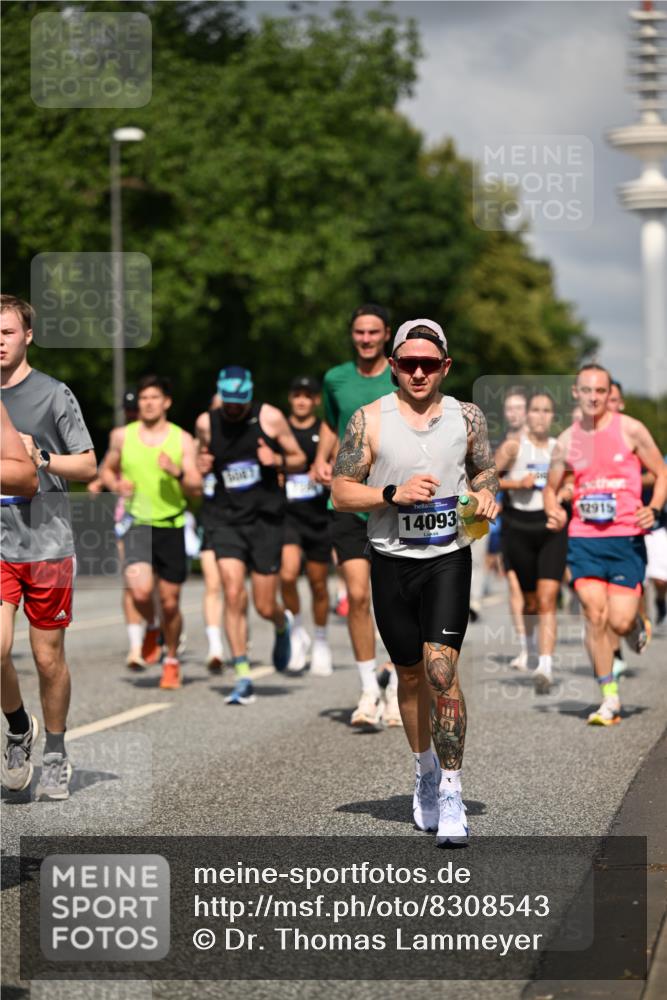 29.06.2025 - hella hamburg halbmarathon Dr. Thomas Lammeyer http://msf.ph/oto/8308543 29.06.2025 09:54:40 Kennedybrücke 1136, 1256, 1441, 1677, 1912, 1962, 2579, 3056, 3700, 3947, 4854, 4865, 4888, 4889, 5087, 5275, 5506, 6429, 6593, 6639, 6721, 6901, 7116, 7284, 7378, 7635, 7693, 8122, 8319, 8966, 9262, 9313, 9371, 9755, 9833, 9885, 10193, 10415, 10469 meine-sportfotos.de