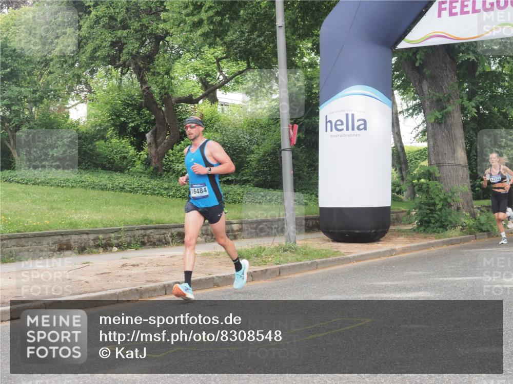 29.06.2025 - hella hamburg halbmarathon KatJ http://msf.ph/oto/8308548 29.06.2025 10:14:59 Zwischen KM18-KM19  meine-sportfotos.de