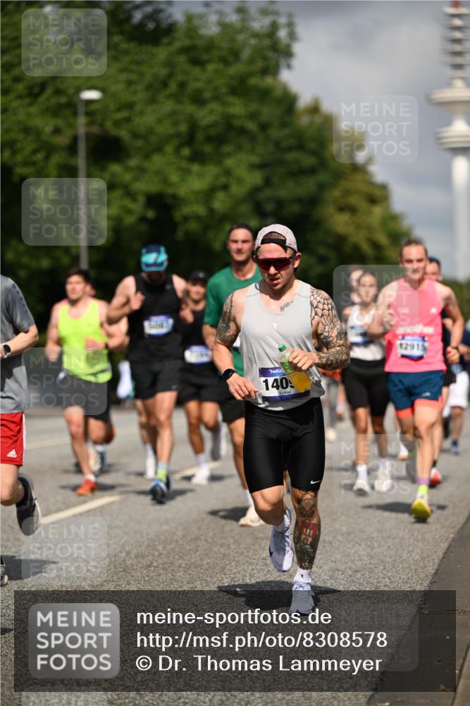 29.06.2025 - hella hamburg halbmarathon Dr. Thomas Lammeyer http://msf.ph/oto/8308578 29.06.2025 09:54:40 Kennedybrücke 1136, 1256, 1441, 1677, 1912, 1962, 2579, 3056, 3700, 3947, 4854, 4865, 4888, 4889, 5087, 5275, 5506, 6429, 6593, 6639, 6721, 6901, 7116, 7284, 7378, 7635, 7693, 8122, 8319, 8966, 9262, 9313, 9371, 9755, 9833, 9885, 10193, 10415, 10469 meine-sportfotos.de