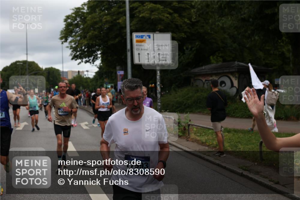 29.06.2025 - hella hamburg halbmarathon Yannick Fuchs http://msf.ph/oto/8308590 29.06.2025 10:50:30 20KM 1583, 1955, 2083, 2741, 3413, 3836, 4152, 4594, 4813, 5418, 5492, 5570, 6399, 6416, 6835, 7037, 7547, 8393, 8542, 8652, 8669, 8968, 8996, 9246, 9727, 9884, 9903, 9907, 9934, 10084, 10093, 10665, 11212, 11870, 12348, 12440, 12590, 12712, 13394, 13666, 13691, 13750, 14408, 14588, 14678, 14867, 15097, 15407, 15431, 15695, 16008, 16009, 16121, 16620, 16634, 16679, 17268, 17660, 17993, 18208, 18719, 18867, 18899, 19091 meine-sportfotos.de