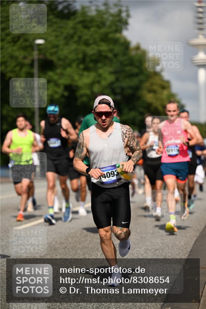 29.06.2025 - hella hamburg halbmarathon Dr. Thomas Lammeyer http://msf.ph/oto/8308654 29.06.2025 09:54:41 Kennedybrücke 1136, 1256, 1441, 1677, 1912, 1962, 2579, 3056, 3700, 3947, 4854, 4865, 4888, 4889, 5087, 5275, 6593, 6639, 6721, 6901, 7116, 7284, 7378, 7635, 7693, 8122, 8319, 8966, 9262, 9313, 9371, 9755, 9833, 9885, 10193, 10415, 10469 meine-sportfotos.de