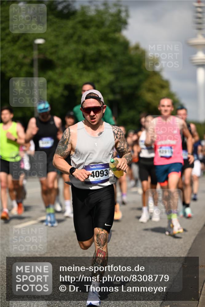 29.06.2025 - hella hamburg halbmarathon Dr. Thomas Lammeyer http://msf.ph/oto/8308779 29.06.2025 09:54:41 Kennedybrücke 1136, 1256, 1441, 1677, 1912, 1962, 2579, 3056, 3700, 3947, 4854, 4865, 4888, 4889, 5087, 5275, 6593, 6639, 6721, 6901, 7116, 7284, 7378, 7635, 7693, 8122, 8319, 8966, 9262, 9313, 9371, 9755, 9833, 9885, 10193, 10415, 10469 meine-sportfotos.de