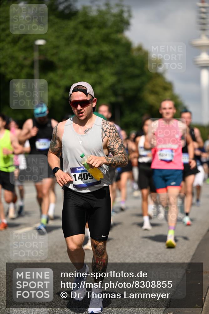 29.06.2025 - hella hamburg halbmarathon Dr. Thomas Lammeyer http://msf.ph/oto/8308855 29.06.2025 09:54:41 Kennedybrücke 1136, 1256, 1441, 1677, 1912, 1962, 2579, 3056, 3700, 3947, 4854, 4865, 4888, 4889, 5087, 5275, 6593, 6639, 6721, 6901, 7116, 7284, 7378, 7635, 7693, 8122, 8319, 8966, 9262, 9313, 9371, 9755, 9833, 9885, 10193, 10415, 10469 meine-sportfotos.de