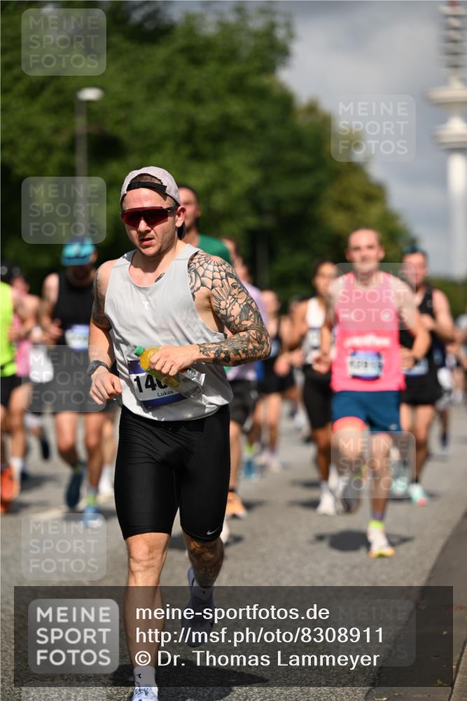 29.06.2025 - hella hamburg halbmarathon Dr. Thomas Lammeyer http://msf.ph/oto/8308911 29.06.2025 09:54:41 Kennedybrücke 1136, 1256, 1441, 1677, 1912, 1962, 2579, 3056, 3700, 3947, 4854, 4865, 4888, 4889, 5087, 5275, 6593, 6639, 6721, 6901, 7116, 7284, 7378, 7635, 7693, 8122, 8319, 8966, 9262, 9313, 9371, 9755, 9833, 9885, 10193, 10415, 10469 meine-sportfotos.de