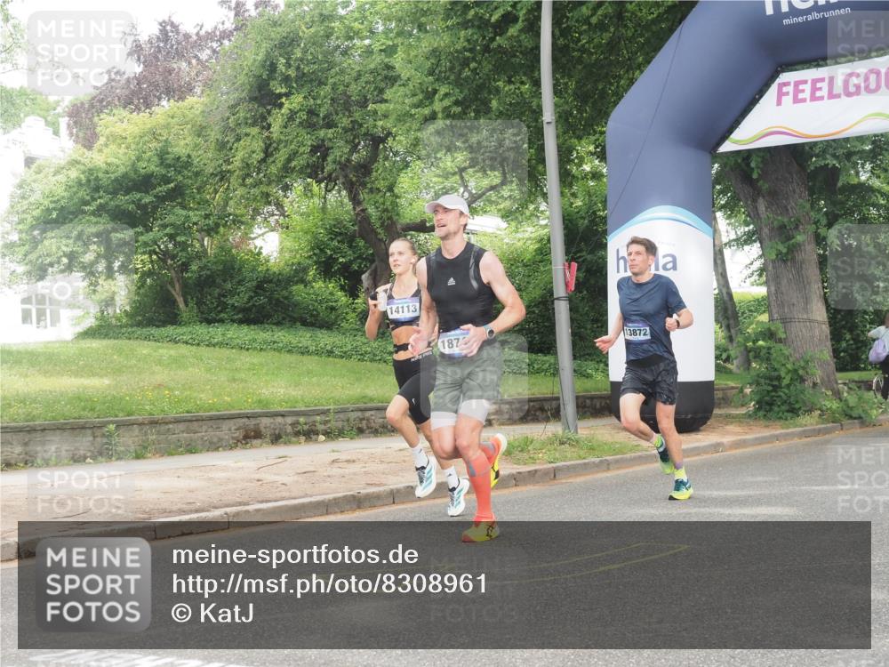 29.06.2025 - hella hamburg halbmarathon KatJ http://msf.ph/oto/8308961 29.06.2025 10:15:01 Zwischen KM18-KM19  meine-sportfotos.de