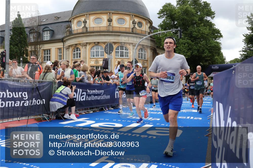 29.06.2025 - hella hamburg halbmarathon Strokosch-Dieckow http://msf.ph/oto/8308963 29.06.2025 10:56:38 Ziel 2083, 3413, 4152, 5721, 5744, 6416, 6759, 7037, 7646, 8311, 8542, 8652, 8744, 8825, 8996, 9488, 9562, 10093, 11083, 11870, 12509, 13863, 14369, 14461, 15134, 15145, 15431, 15712, 16043, 16121, 17259, 18340, 18634, 18899, 19120 meine-sportfotos.de