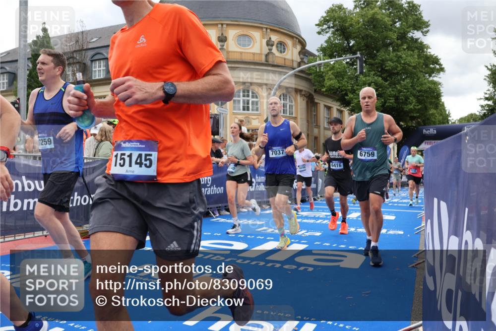 29.06.2025 - hella hamburg halbmarathon Strokosch-Dieckow http://msf.ph/oto/8309069 29.06.2025 10:56:39 Ziel 2083, 3413, 3836, 4152, 5721, 6416, 6759, 7037, 7646, 8311, 8542, 8652, 8744, 8825, 8996, 9488, 9562, 11083, 11870, 12509, 13863, 14369, 14461, 15134, 15145, 15431, 15712, 16043, 16121, 17133, 17259, 18340, 18634, 18899, 19120 meine-sportfotos.de