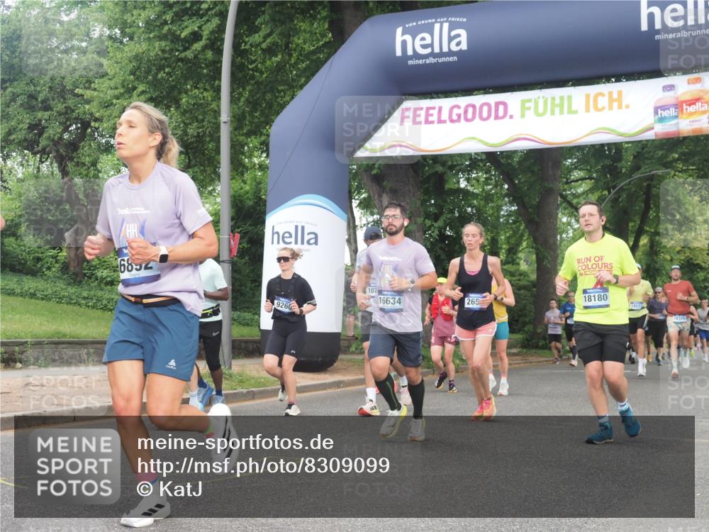 29.06.2025 - hella hamburg halbmarathon KatJ http://msf.ph/oto/8309099 29.06.2025 10:44:25 Zwischen KM18-KM19 2652, 2656, 3575, 4632, 5391, 6892, 7159 meine-sportfotos.de