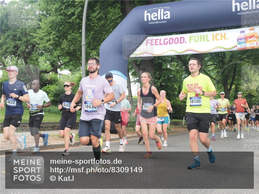 29.06.2025 - hella hamburg halbmarathon KatJ http://msf.ph/oto/8309149 29.06.2025 10:44:25 Zwischen KM18-KM19 2652, 2656, 3575, 4632, 5391, 6892, 7159 meine-sportfotos.de