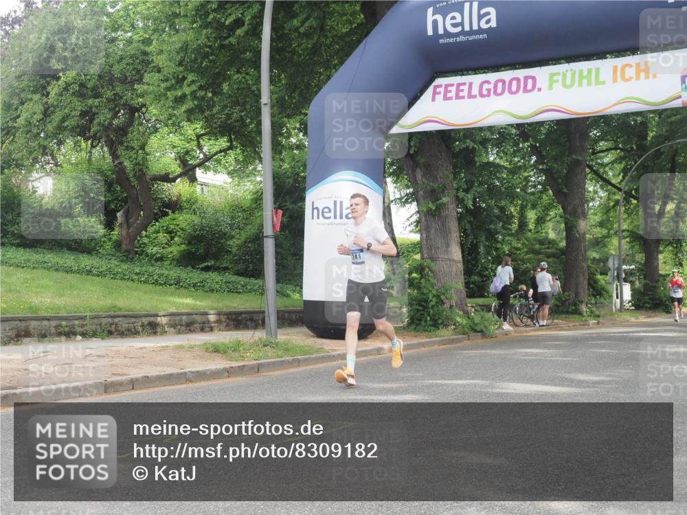 29.06.2025 - hella hamburg halbmarathon KatJ http://msf.ph/oto/8309182 29.06.2025 10:15:03 Zwischen KM18-KM19 1241 meine-sportfotos.de