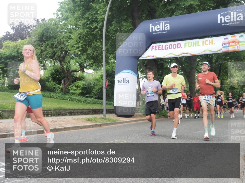 29.06.2025 - hella hamburg halbmarathon KatJ http://msf.ph/oto/8309294 29.06.2025 10:44:28 Zwischen KM18-KM19 1387, 2652, 2656, 3575, 4632, 5391, 6892, 7159 meine-sportfotos.de