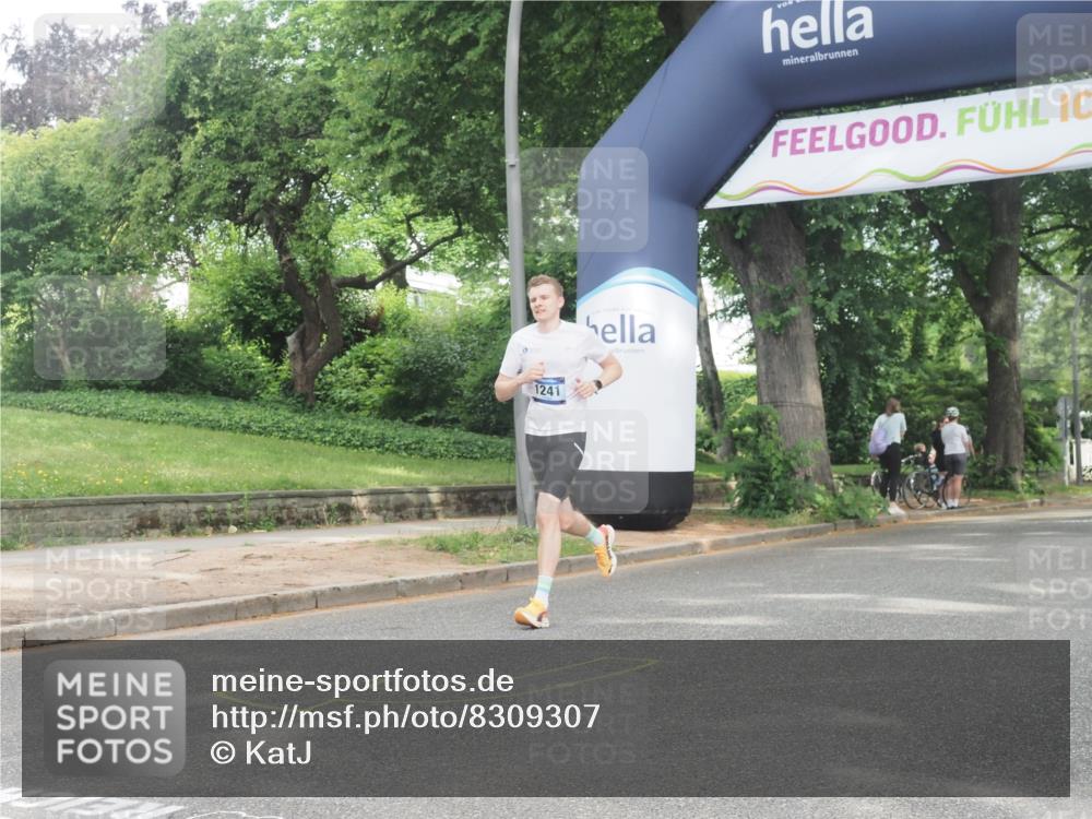 29.06.2025 - hella hamburg halbmarathon KatJ http://msf.ph/oto/8309307 29.06.2025 10:15:03 Zwischen KM18-KM19 1241 meine-sportfotos.de