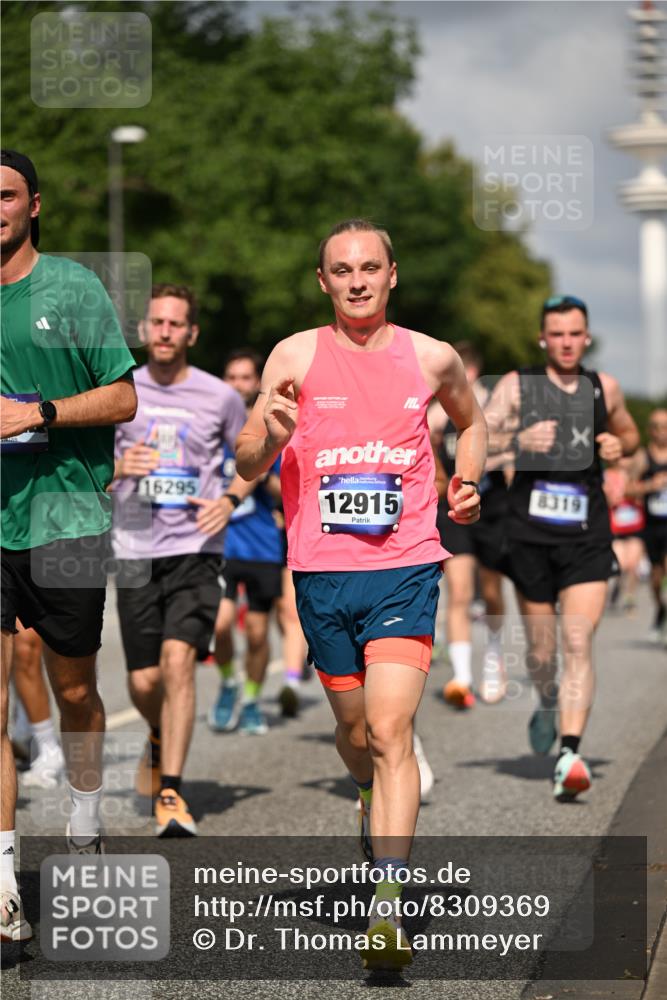 29.06.2025 - hella hamburg halbmarathon Dr. Thomas Lammeyer http://msf.ph/oto/8309369 29.06.2025 09:54:42 Kennedybrücke 1136, 1256, 1441, 1677, 1912, 1962, 2579, 2972, 3056, 3700, 3947, 4759, 4854, 4865, 4888, 4889, 5087, 5275, 6593, 6639, 6721, 6901, 7116, 7284, 7378, 7635, 7693, 8122, 8319, 8966, 9262, 9313, 9371, 9755, 9833, 9885, 10193, 10415, 10469 meine-sportfotos.de