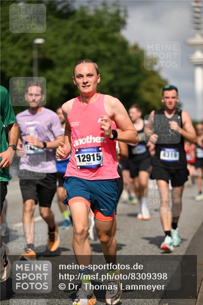 29.06.2025 - hella hamburg halbmarathon Dr. Thomas Lammeyer http://msf.ph/oto/8309398 29.06.2025 09:54:43 Kennedybrücke 1136, 1256, 1441, 1677, 1912, 1962, 2579, 2972, 3056, 3700, 3947, 4759, 4854, 4865, 4888, 4889, 5087, 5275, 6593, 6639, 6721, 6901, 7116, 7284, 7378, 7635, 7693, 8122, 8319, 8966, 9262, 9313, 9371, 9755, 9833, 9885, 10193, 10415, 10469 meine-sportfotos.de